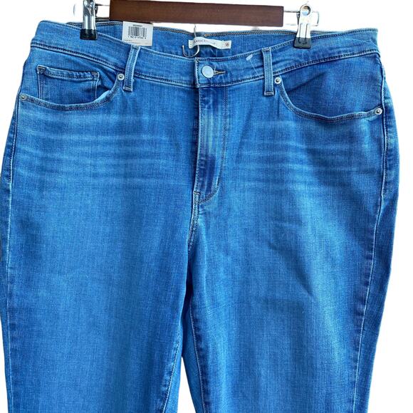 Levi’s Classic Straight Denim Jeans Women’s 16 Short Mid Rise Medium Wash NEW - Picture 3 of 9